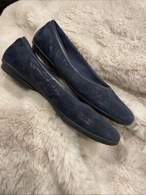 Clarks Navy Suede Slip-On Ballet Flats